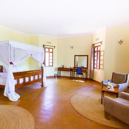 Eileen'S Trees Inn Huyện Huyện Karatu Ngoại thất bức ảnh