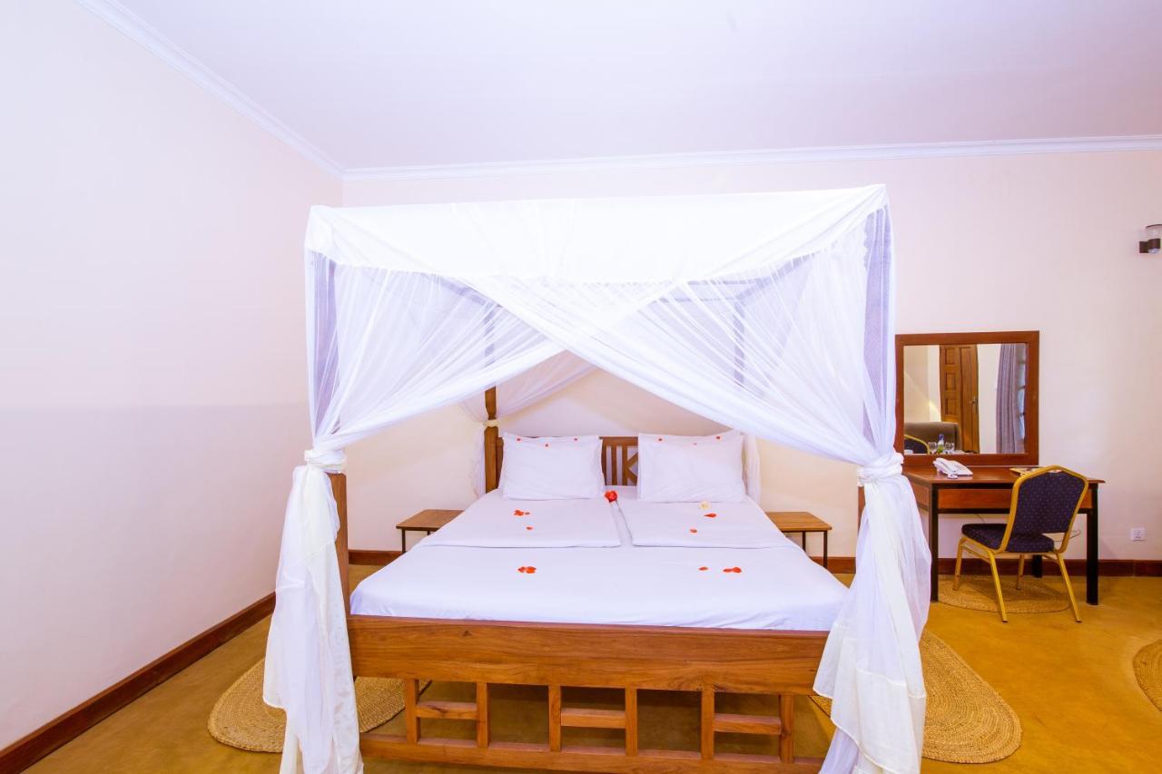 Eileen'S Trees Inn Huyện Huyện Karatu Ngoại thất bức ảnh